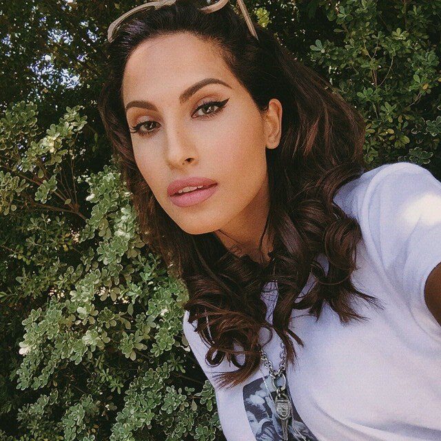 Snoh Aalegra Biography, Age, Career, Net Worth & More 2026