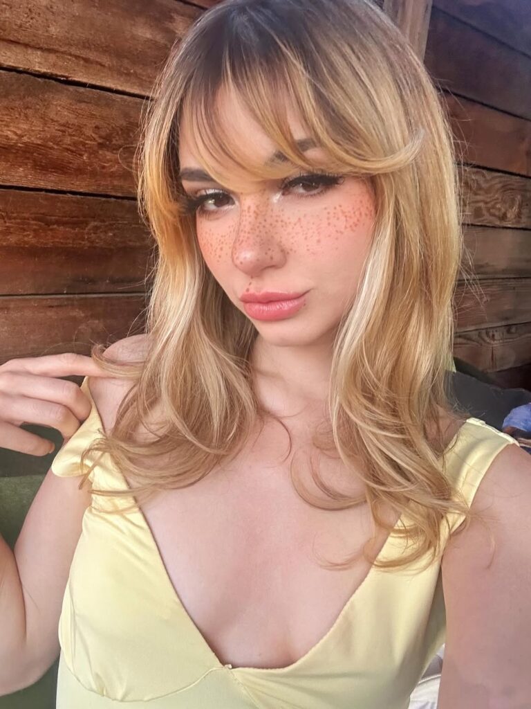 Demi Hawks Biography, Age, Life, Height, Career & Net Worth 2026